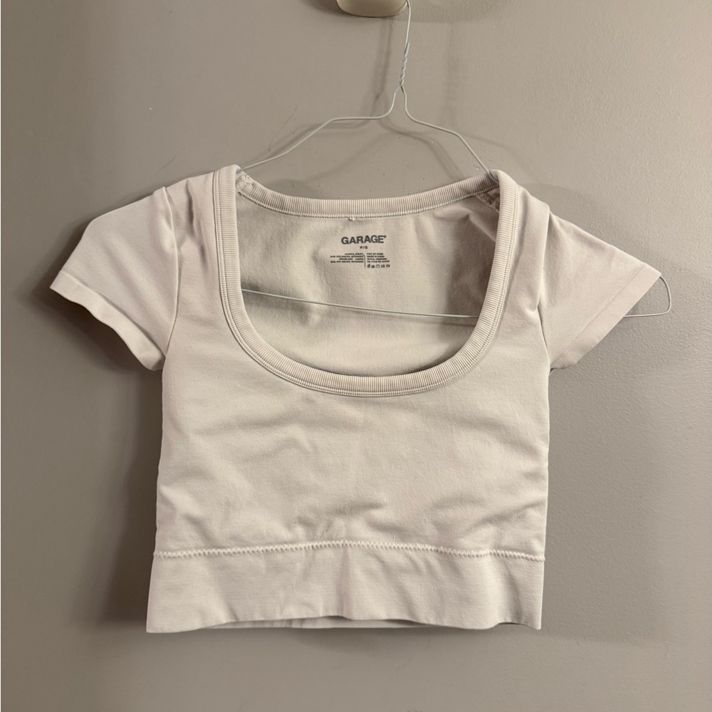 Garage White Fitted Crop Top Short Sleeve Scoop Neck Stretch Tee Size Small